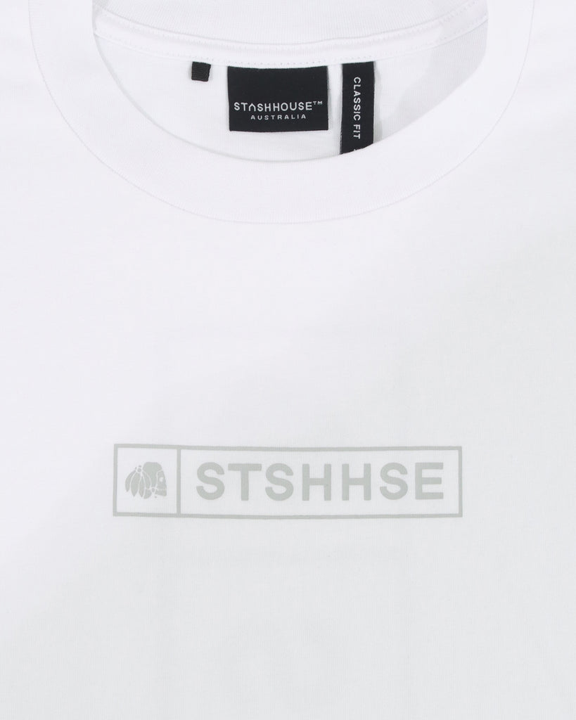 "COURT" WHITE CLASSIC FIT TEE