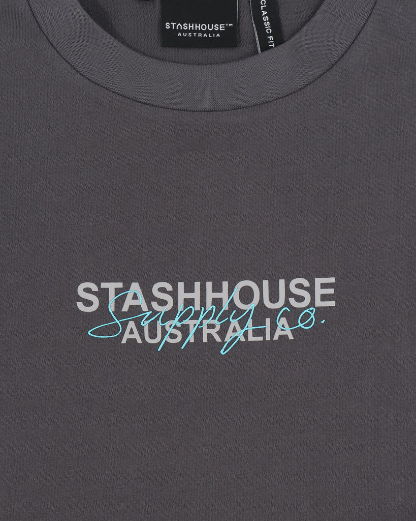 "SUPPLY CO" CHARCOAL CLASSIC FIT TEE