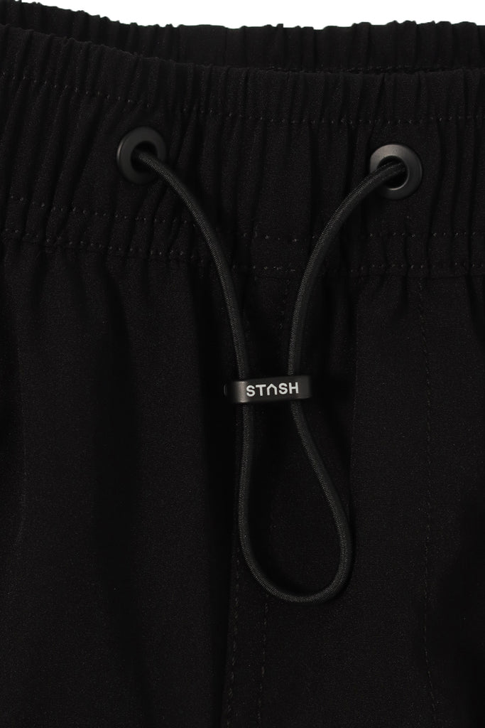 "ESSENTIAL" BLACK LIFESTYLE SHORTS