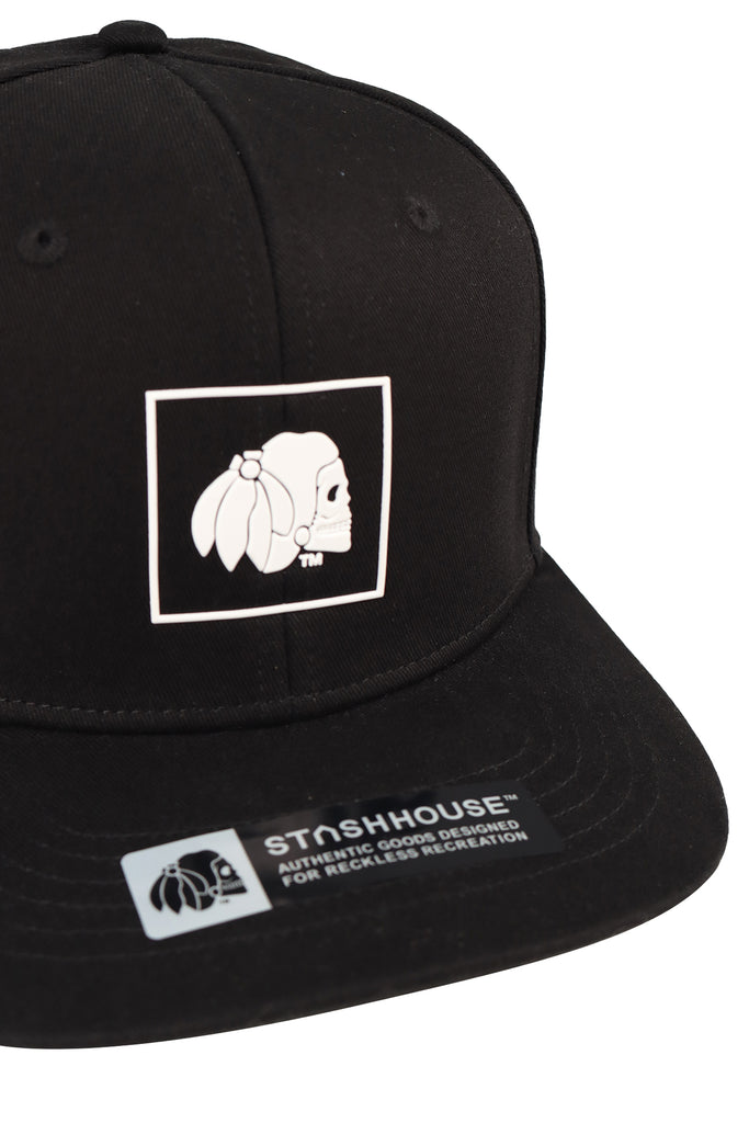 "BOXED" BLACK/WHITE FLAT HAT