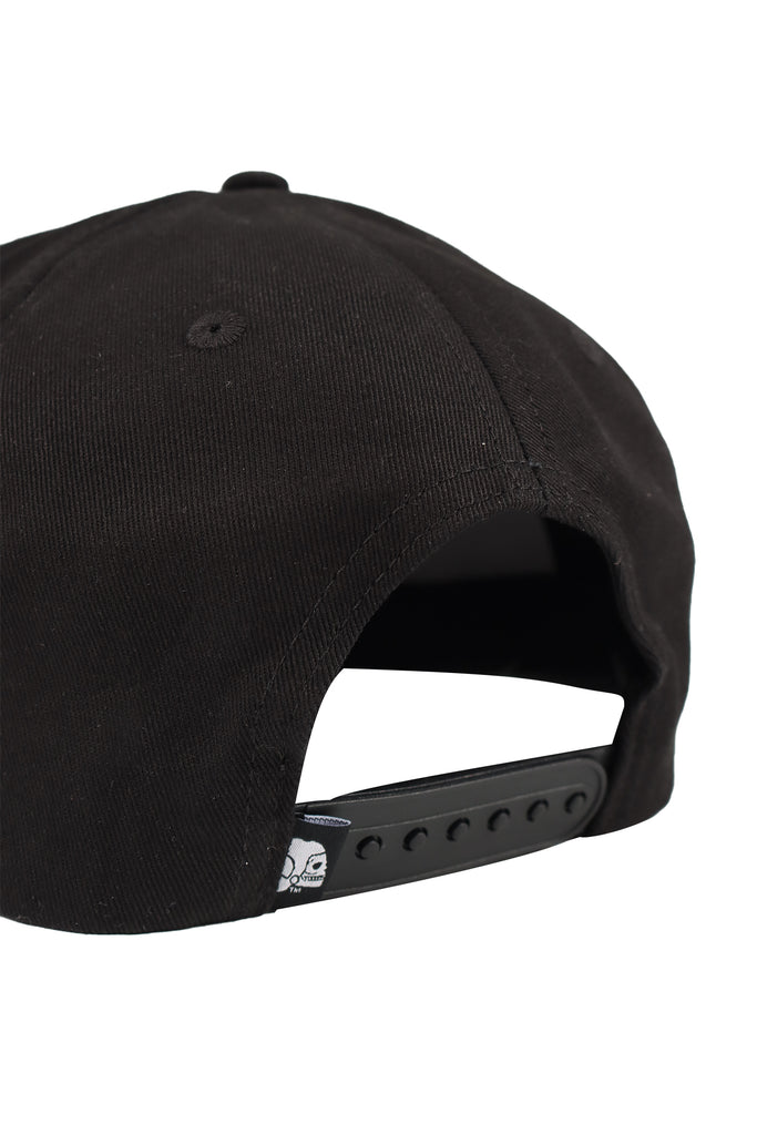 "BOXED" BLACK/WHITE FLAT HAT