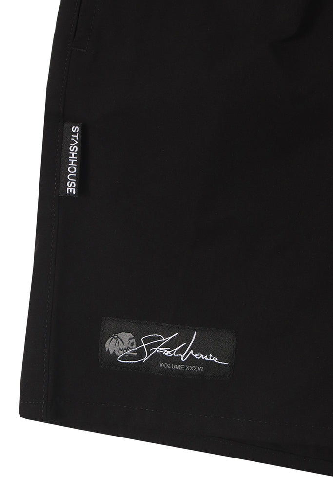 "SIGNATURE" BLACK LIFESTYLE SHORTS