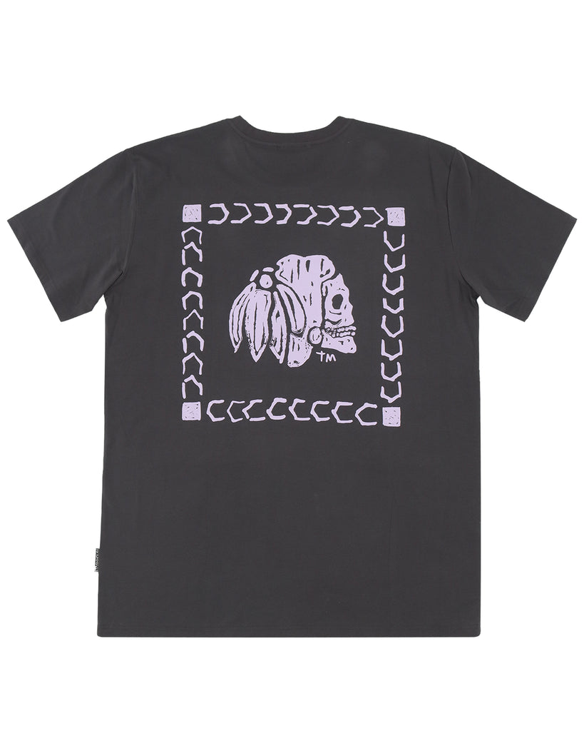 "VERSA SS26" CHARCOAL REGULAR TEE